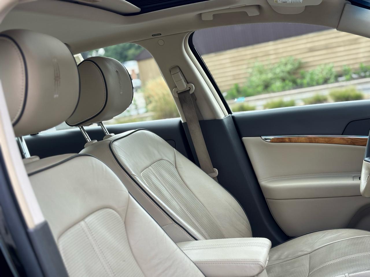 Lincoln MKZ AWD 2011
