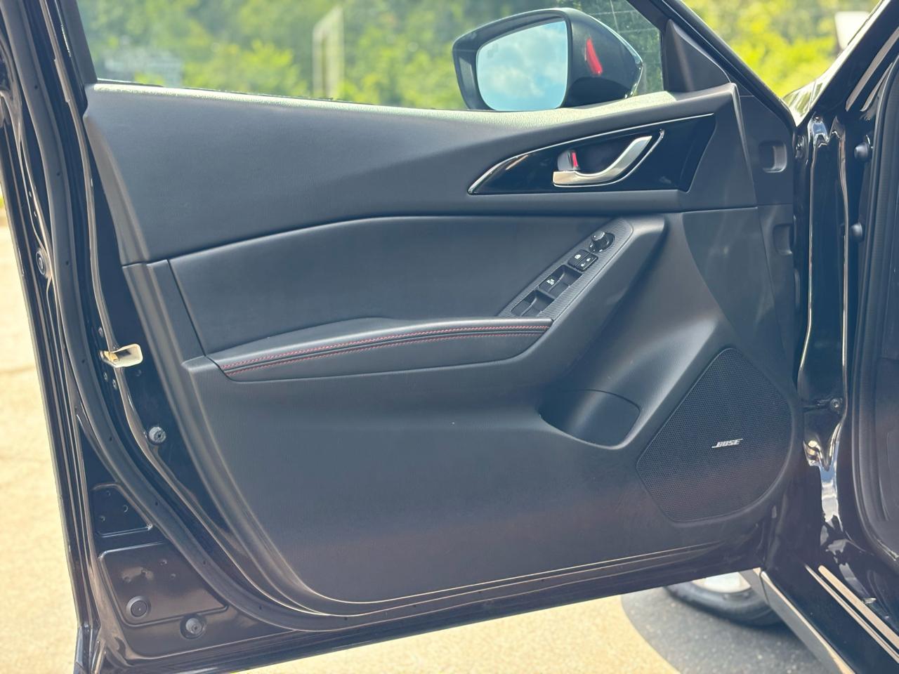 Mazda MAZDA3 s Grand Touring AT 5-Door 2016