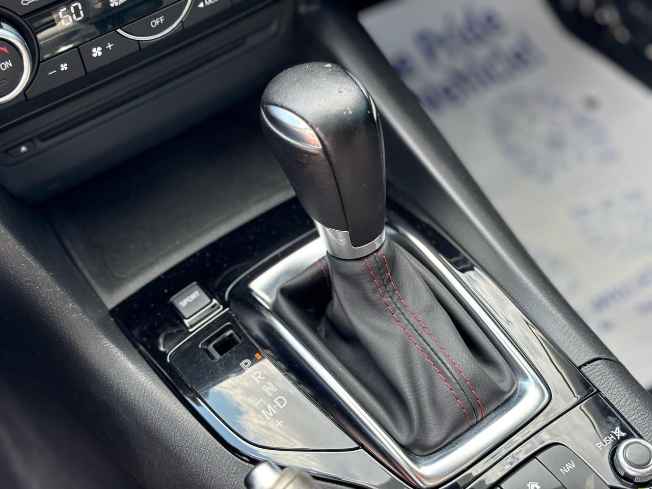 Mazda MAZDA3 s Grand Touring AT 5-Door 2016