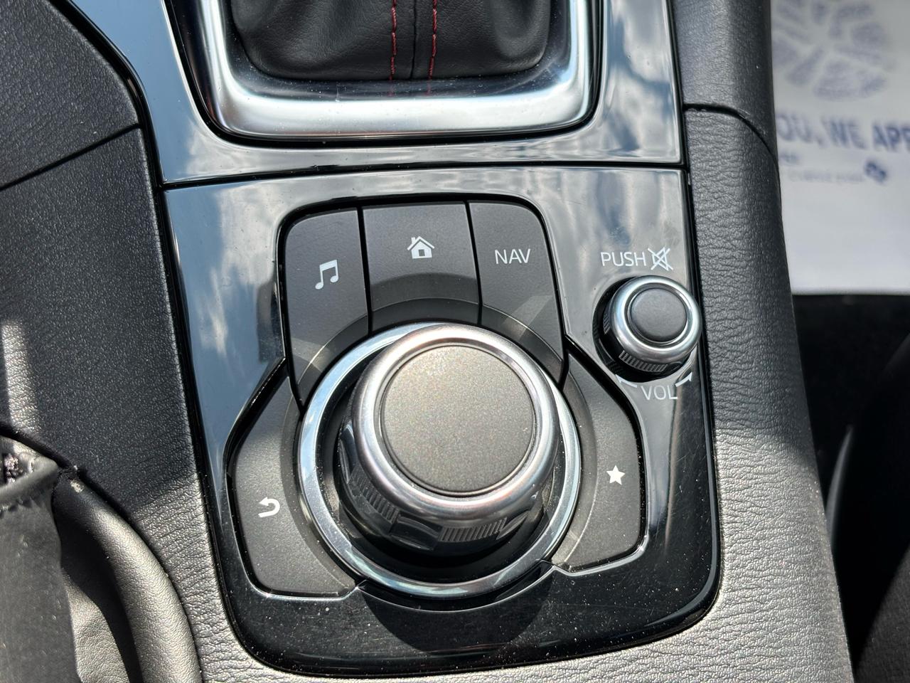 Mazda MAZDA3 s Grand Touring AT 5-Door 2016