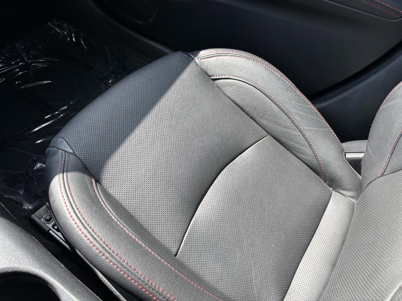 Mazda MAZDA3 s Grand Touring AT 5-Door 2016
