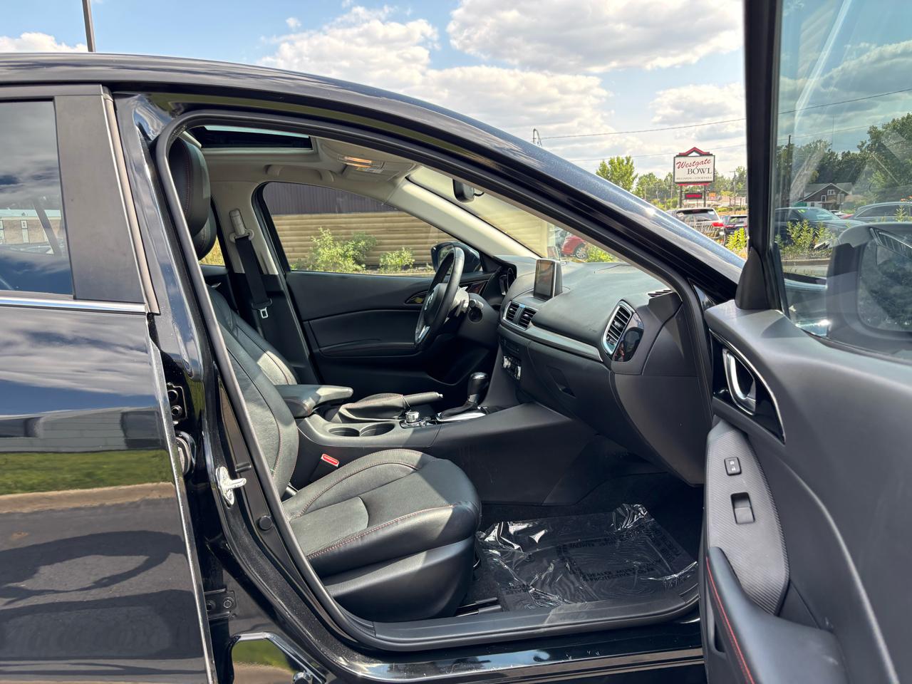Mazda MAZDA3 s Grand Touring AT 5-Door 2016