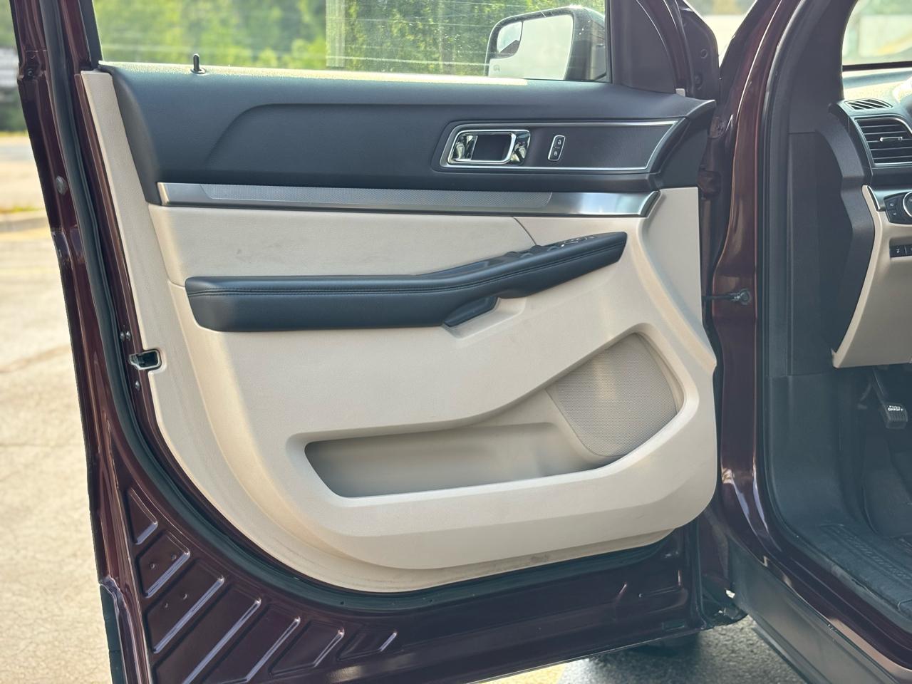 Ford Explorer XLT 4WD 2018