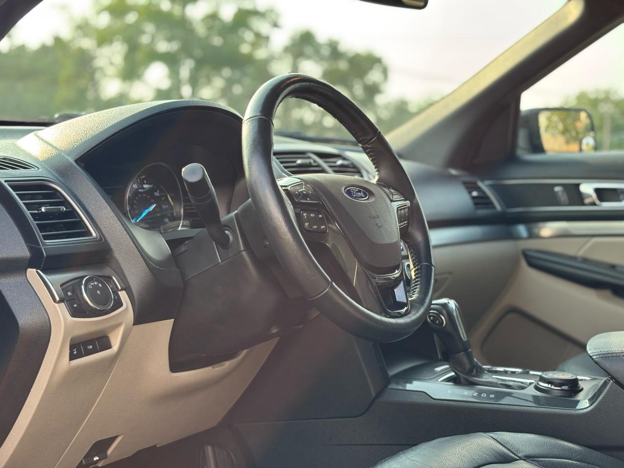 Ford Explorer XLT 4WD 2018