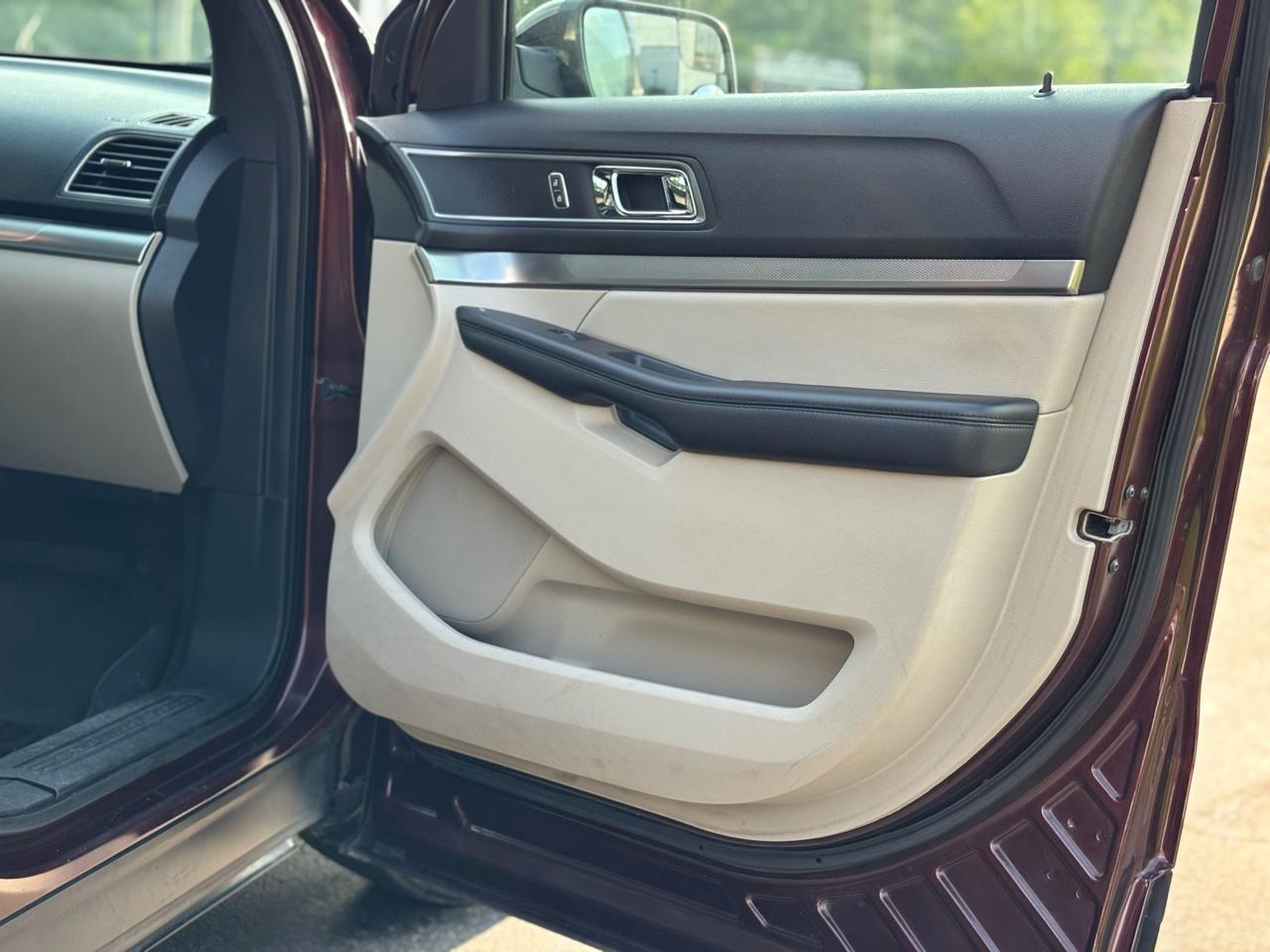 Ford Explorer XLT 4WD 2018