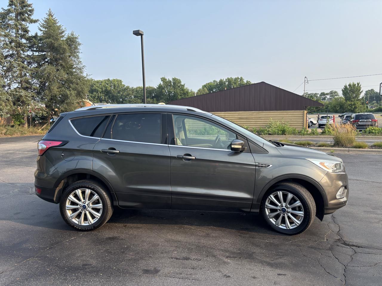 Ford Escape Titanium FWD 2017
