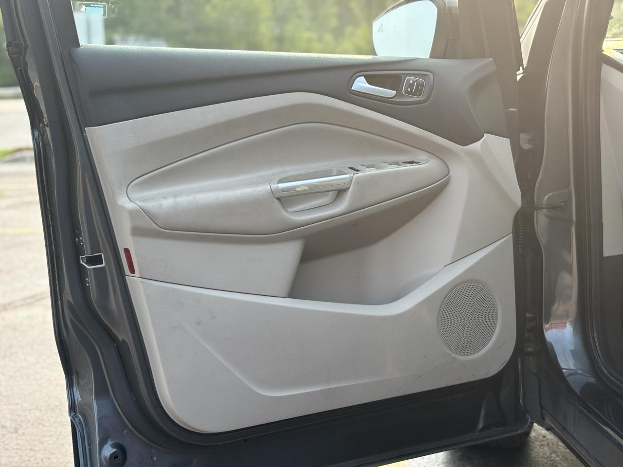Ford Escape Titanium FWD 2017