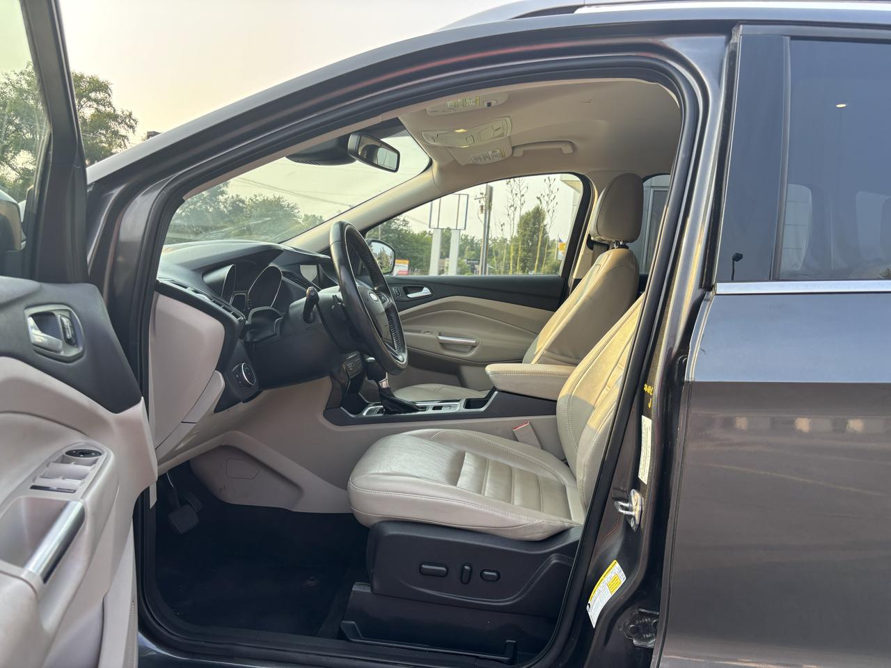 Ford Escape Titanium FWD 2017
