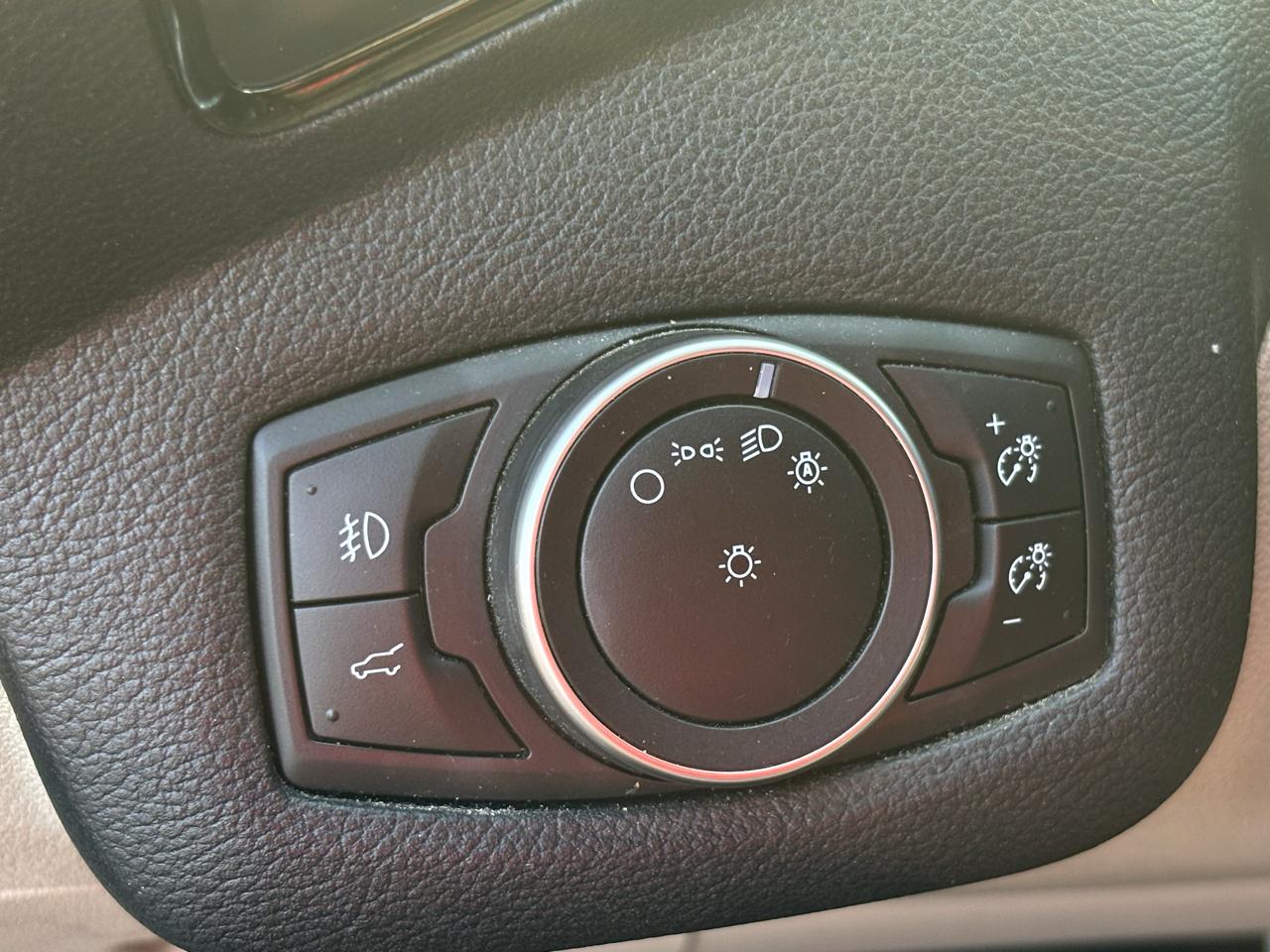 Ford Escape Titanium FWD 2017