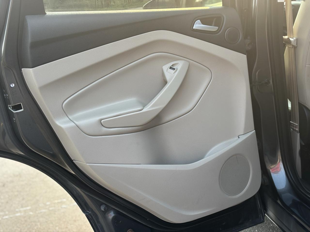 Ford Escape Titanium FWD 2017