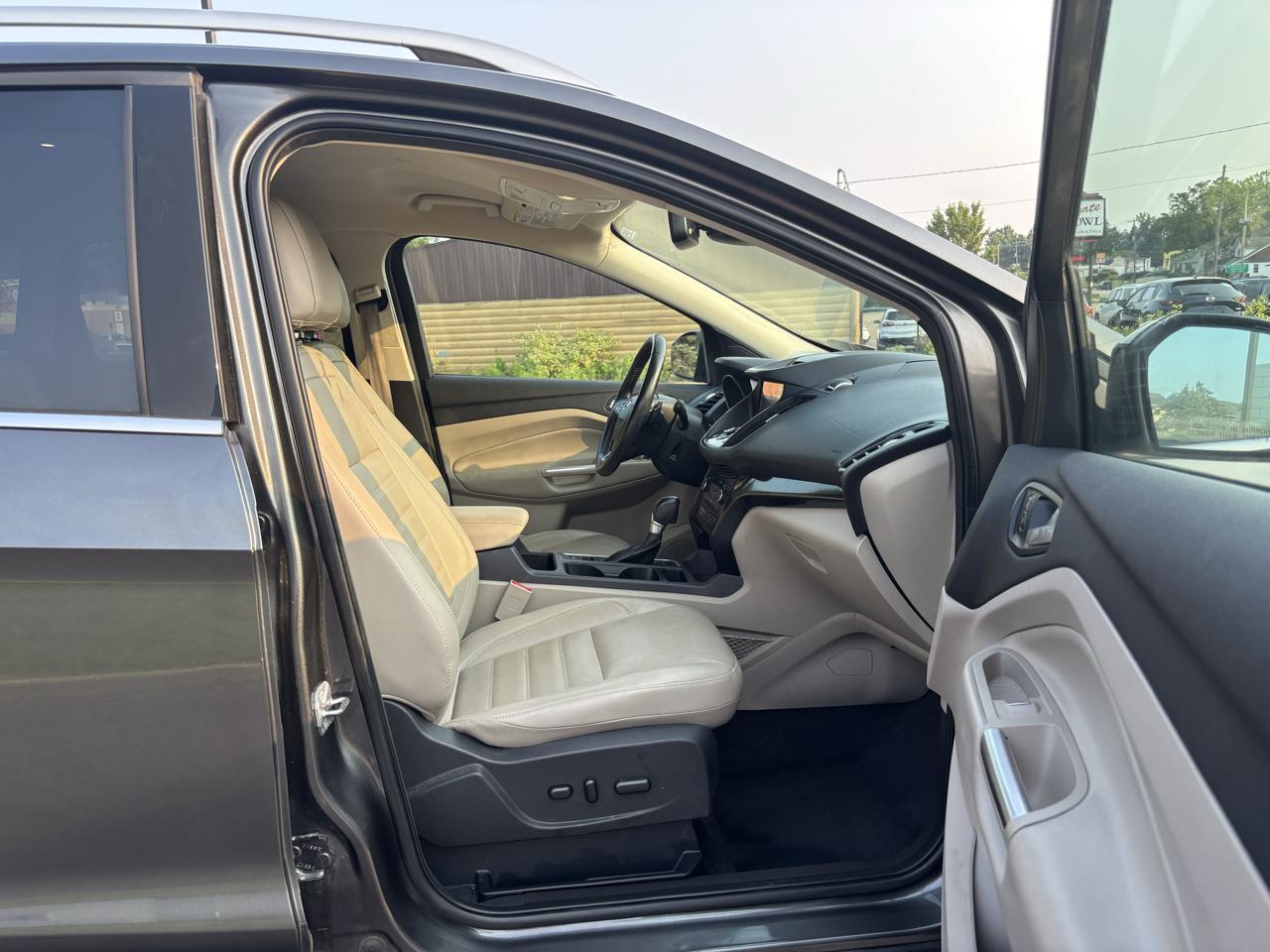 Ford Escape Titanium FWD 2017