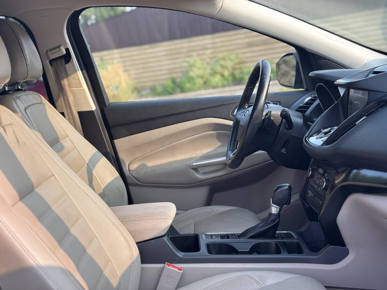 Ford Escape Titanium FWD 2017