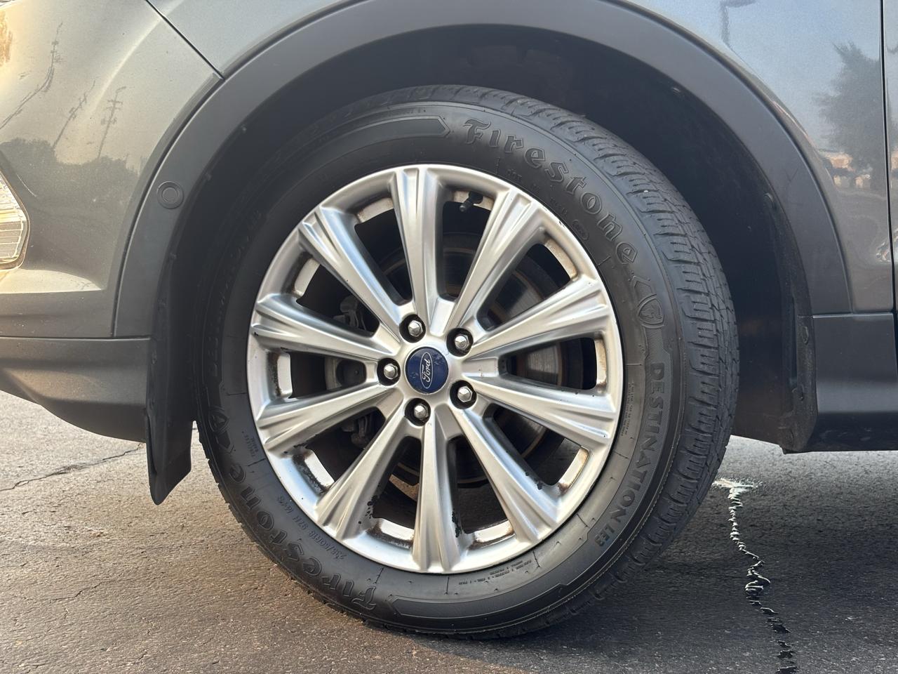 Ford Escape Titanium FWD 2017
