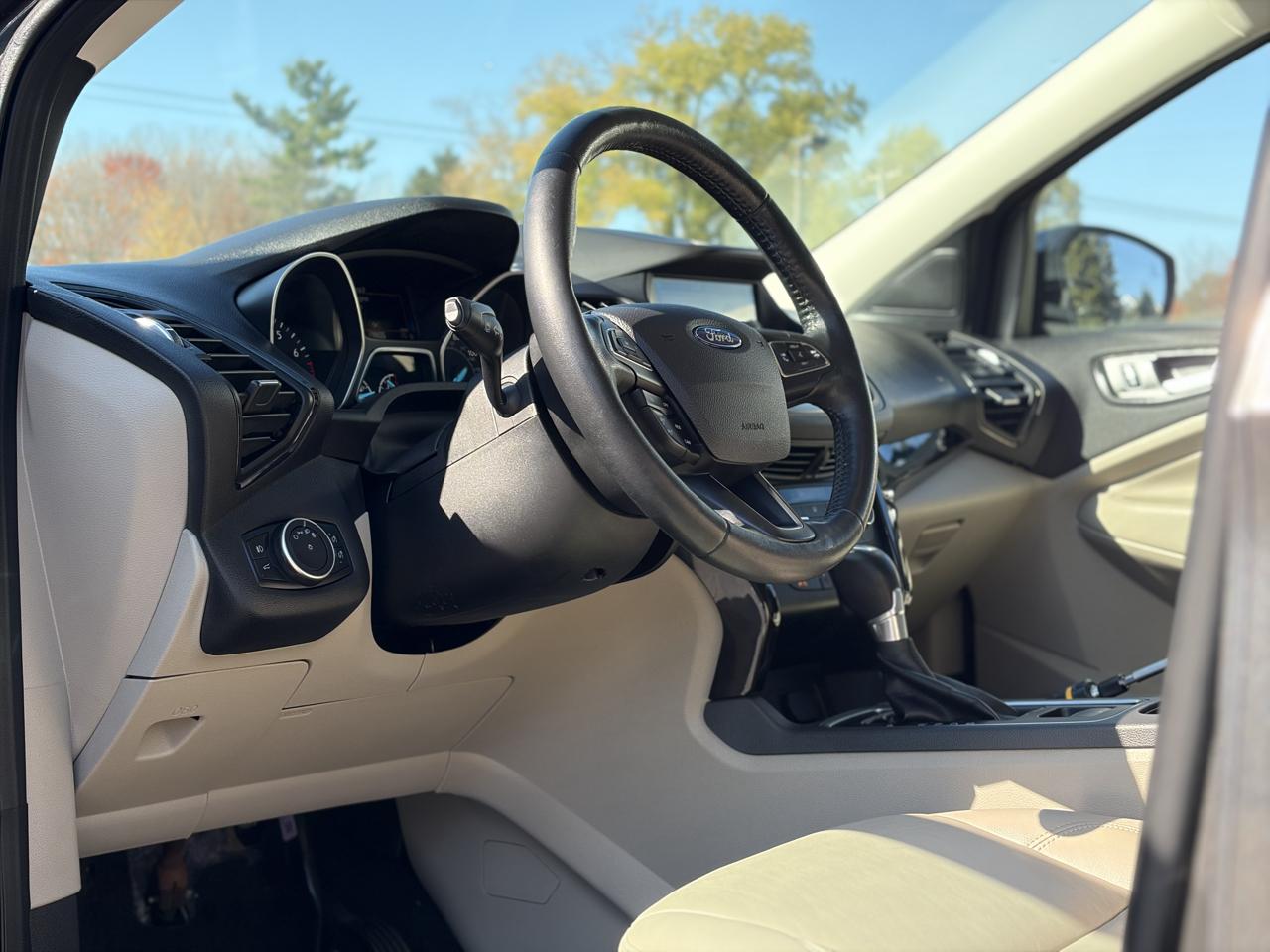 Ford Escape Titanium FWD 2017