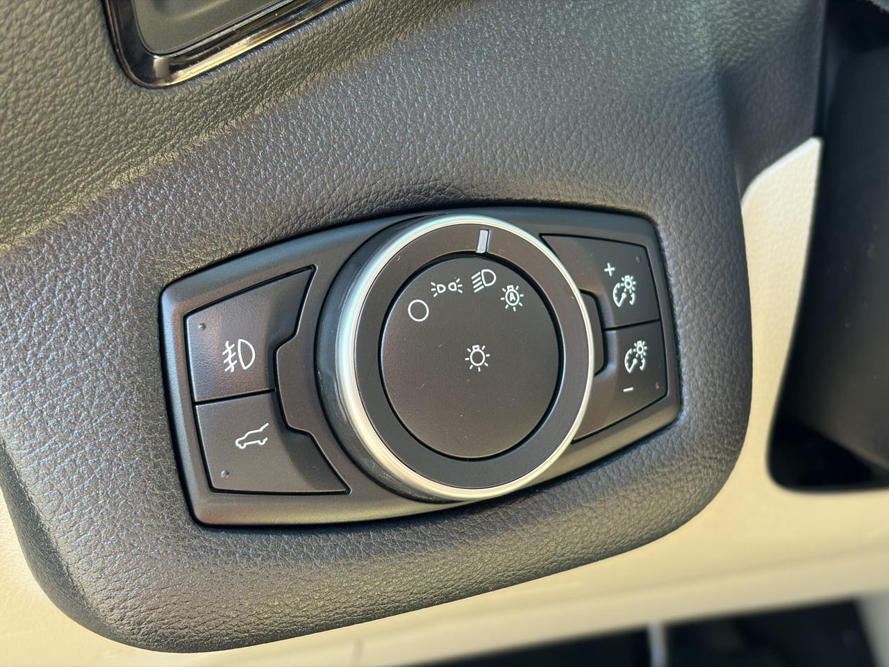 Ford Escape Titanium FWD 2017