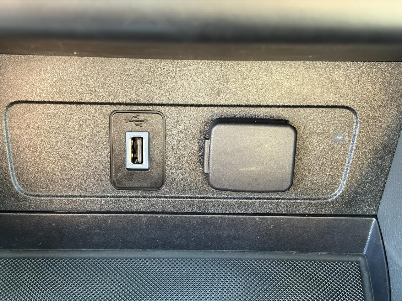 Ford Escape Titanium FWD 2017