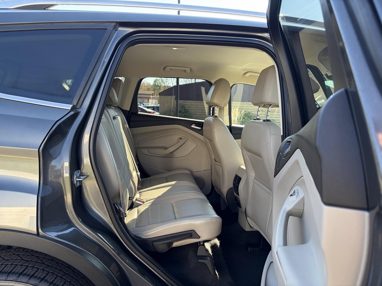 Ford Escape Titanium FWD 2017