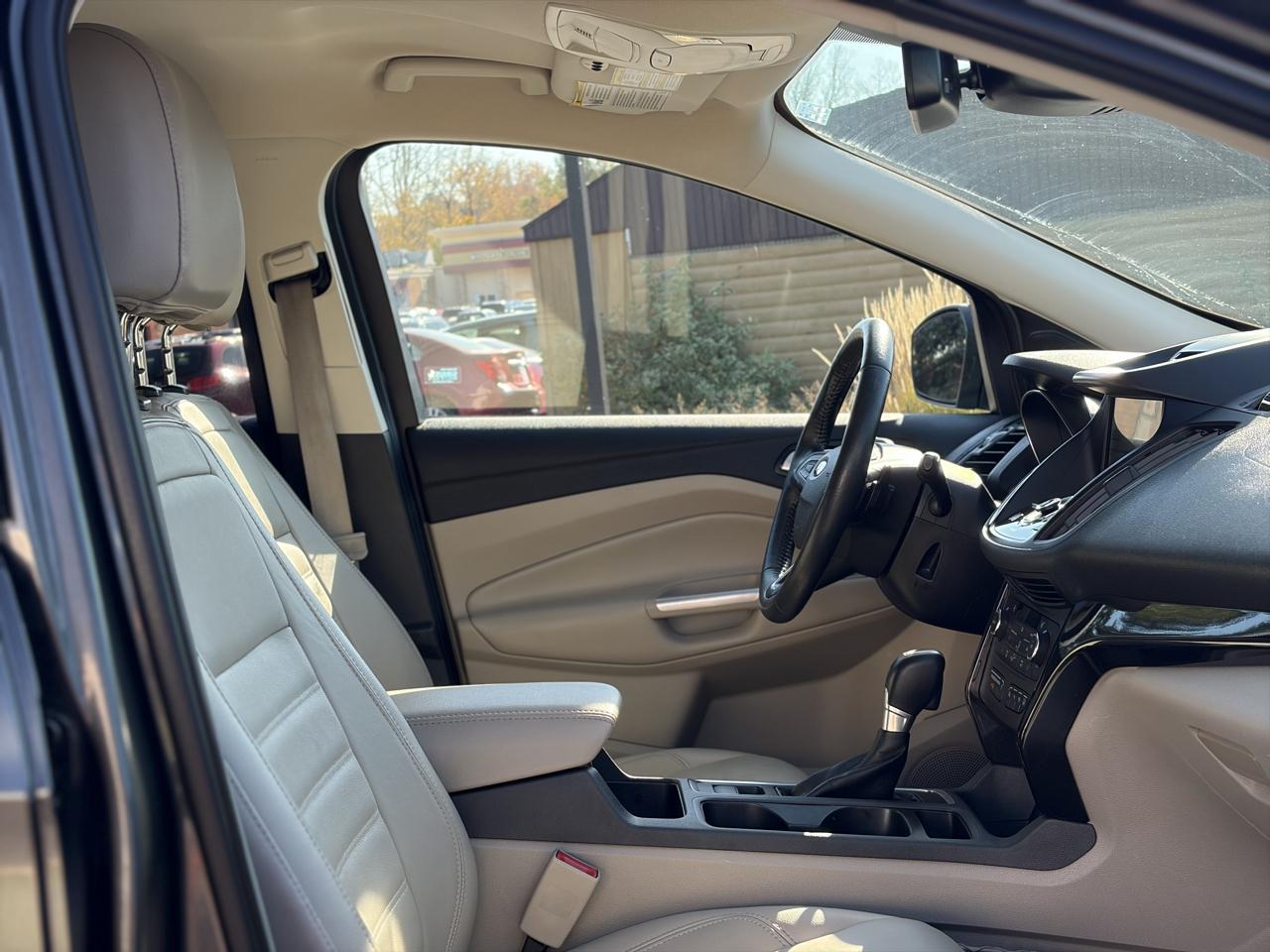 Ford Escape Titanium FWD 2017