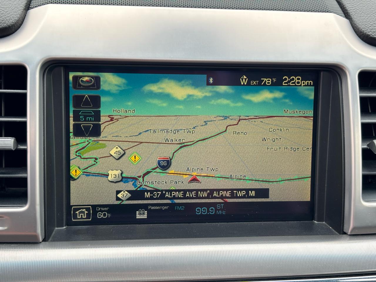 Lincoln MKZ FWD 2010