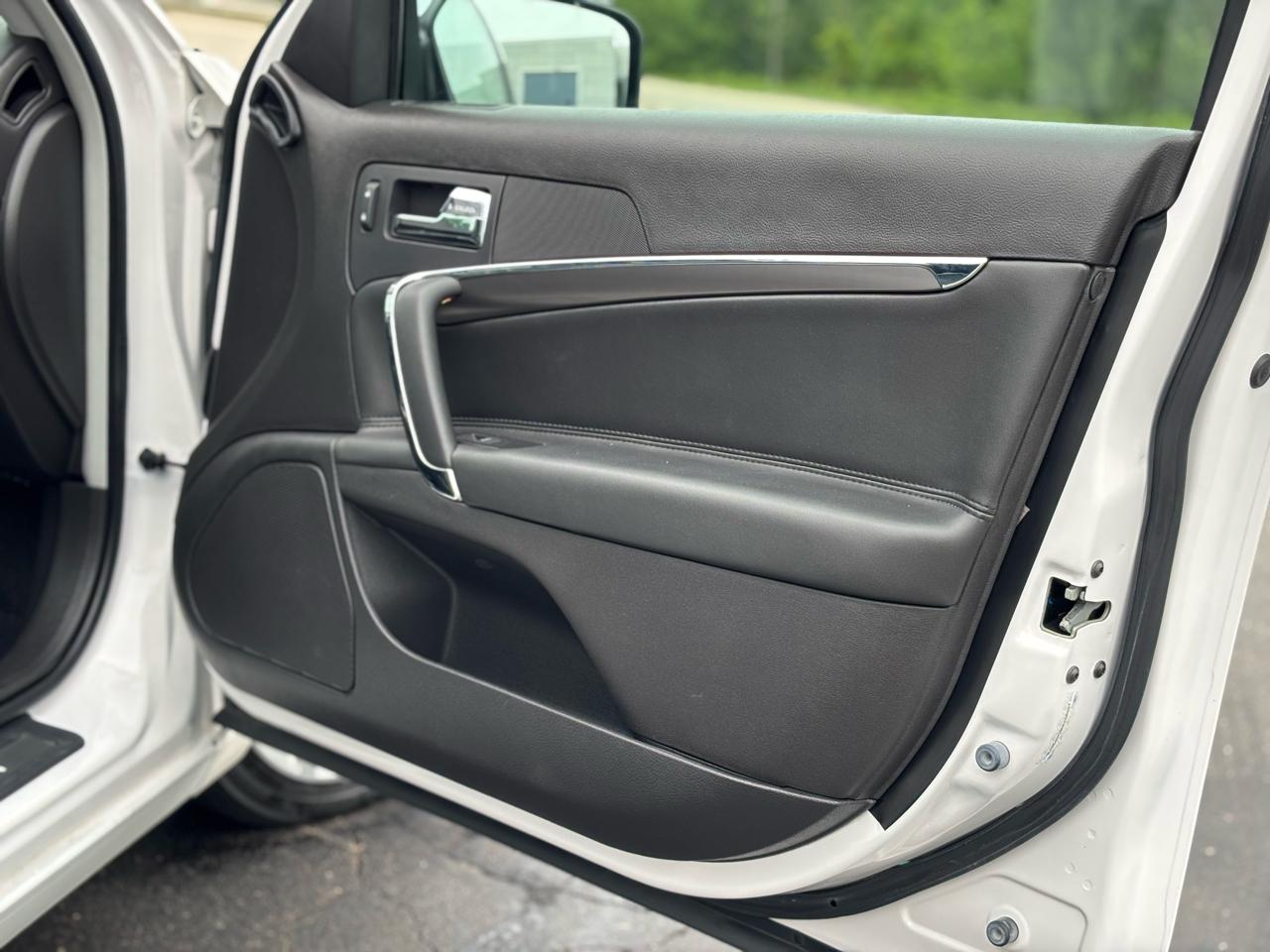 Lincoln MKZ FWD 2010