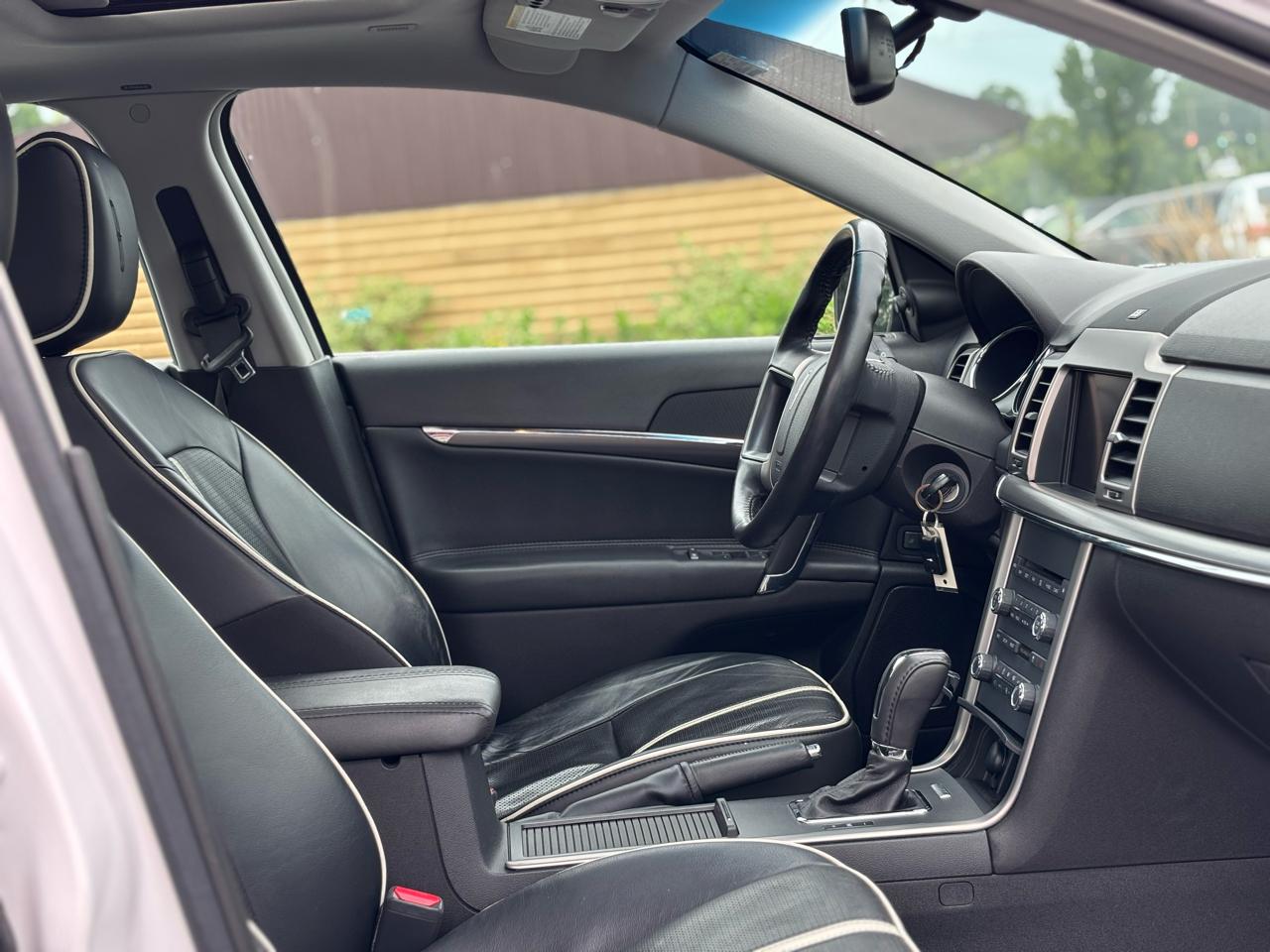Lincoln MKZ FWD 2010
