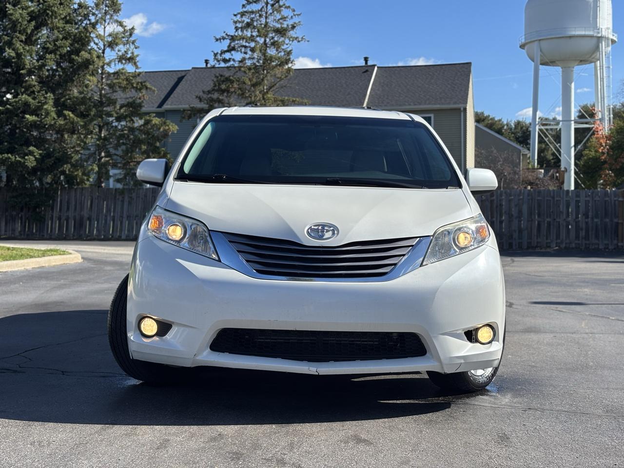 Toyota Sienna photo 13