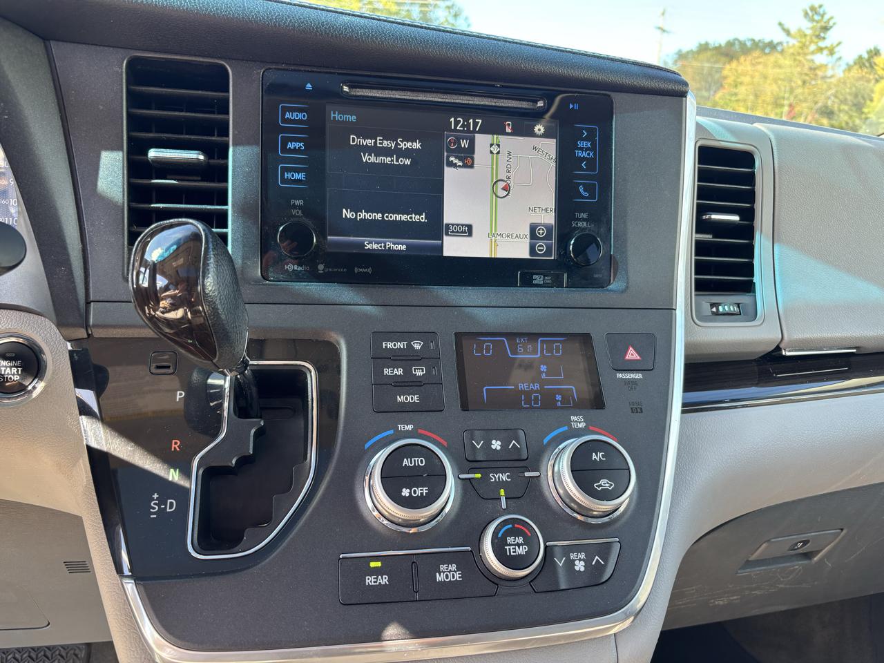 Toyota Sienna photo 23