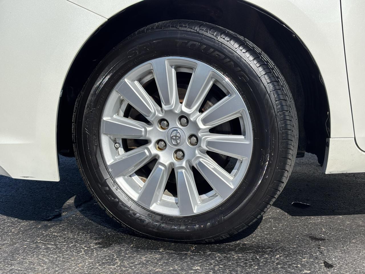 Toyota Sienna photo 43