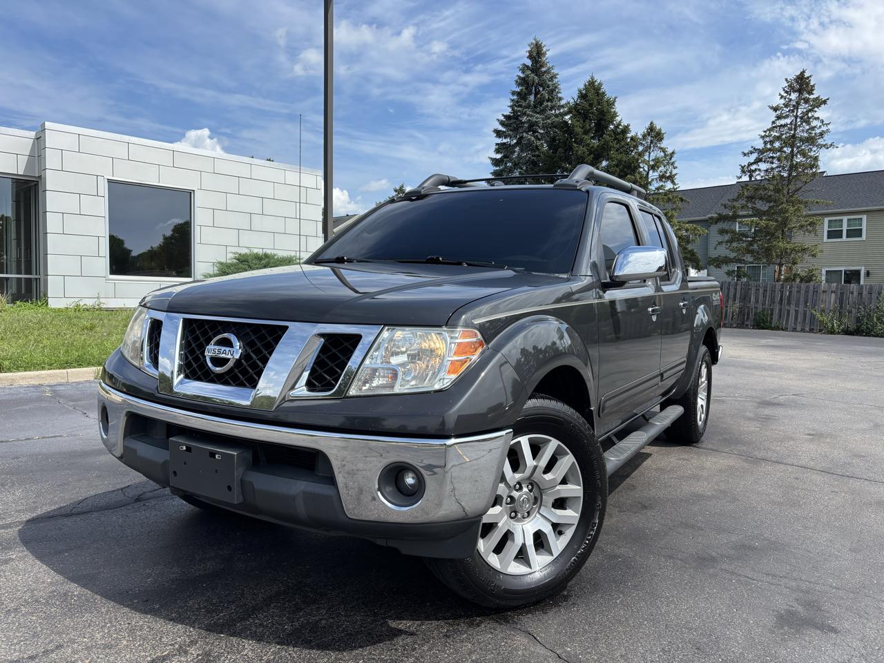 Nissan Frontier SL Crew Cab 4WD 2011