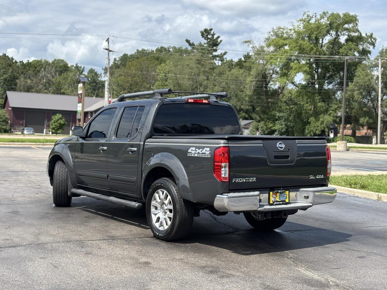 Nissan Frontier SL Crew Cab 4WD 2011