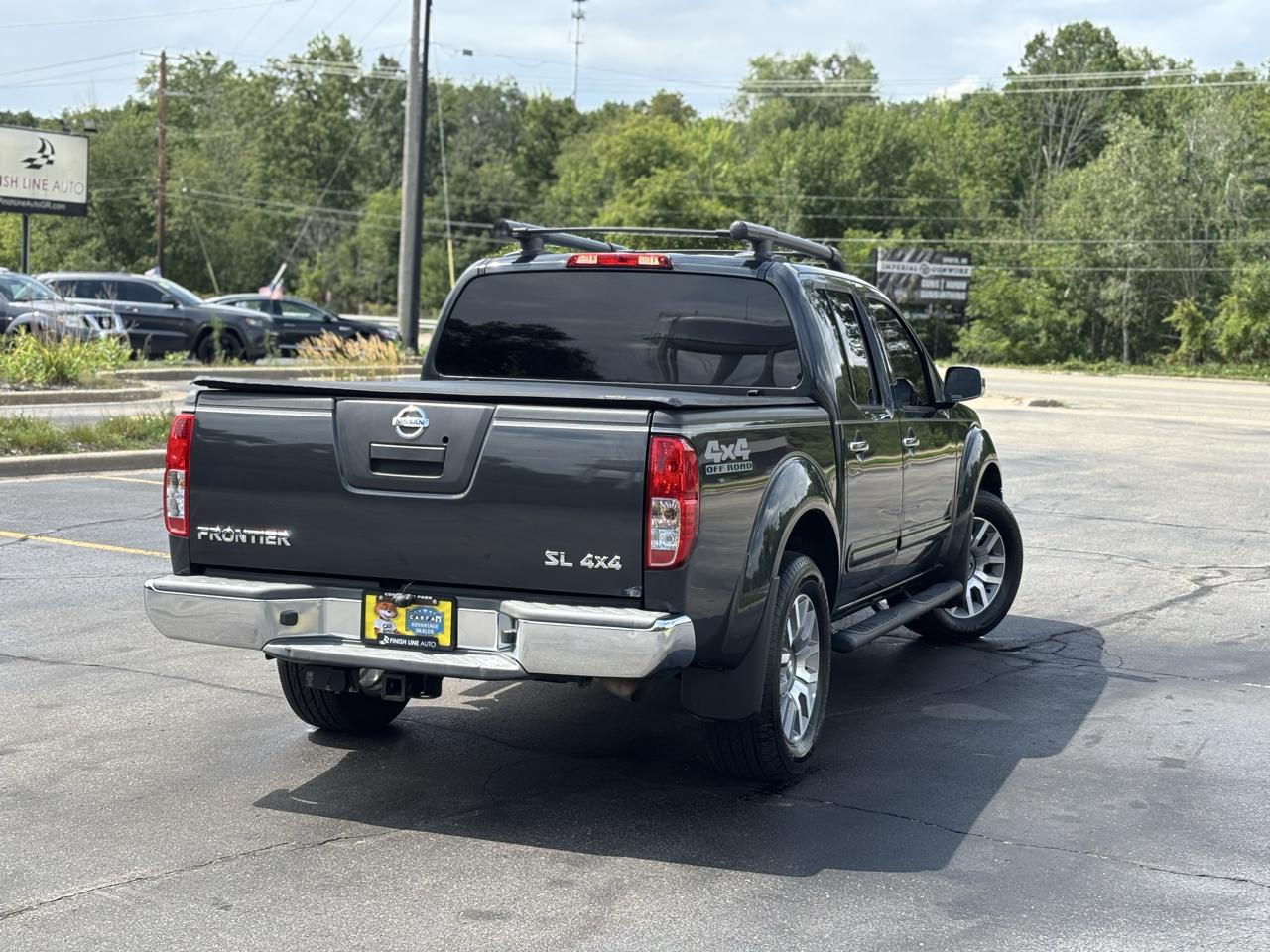 Nissan Frontier SL Crew Cab 4WD 2011