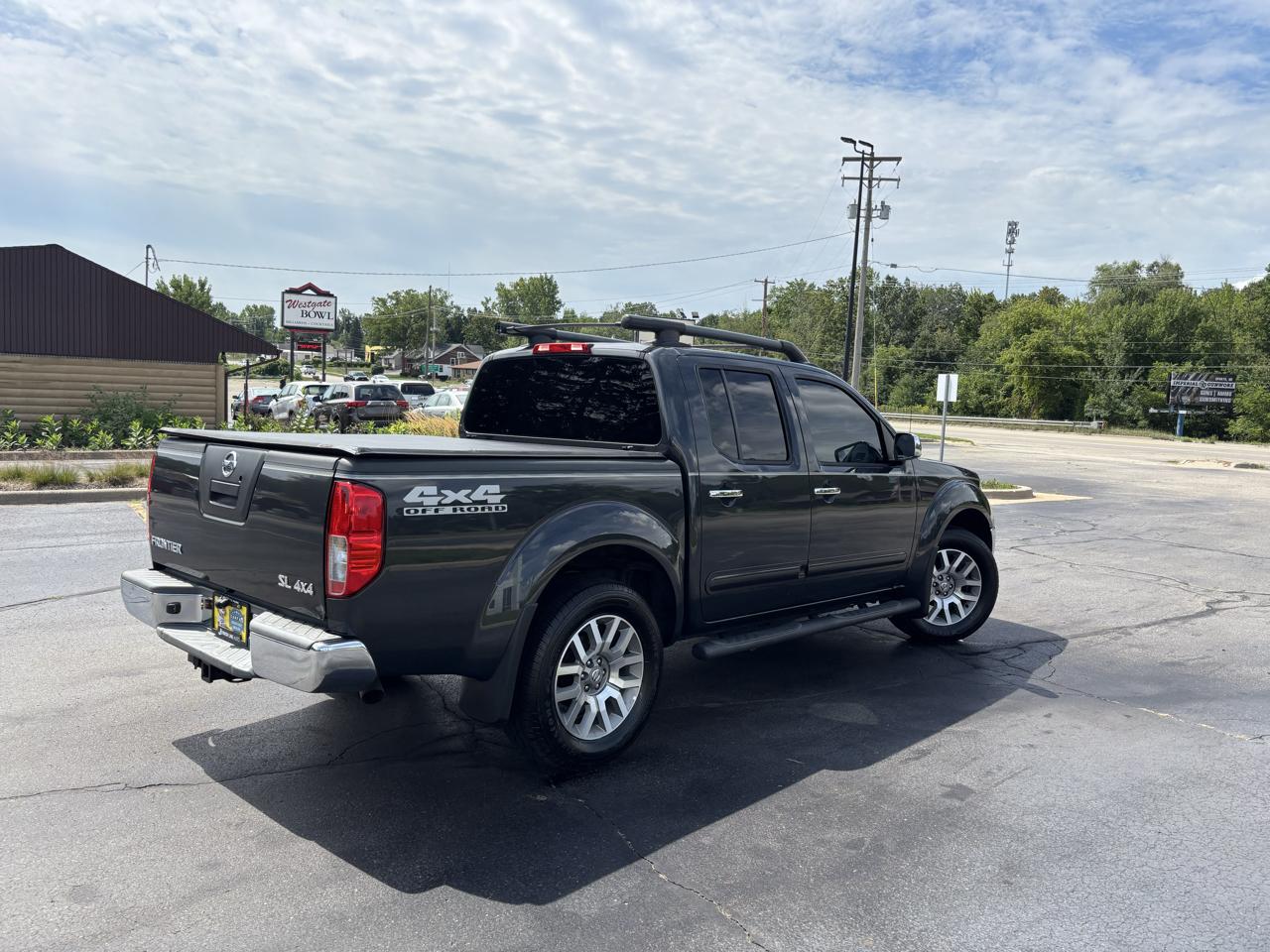 Nissan Frontier SL Crew Cab 4WD 2011