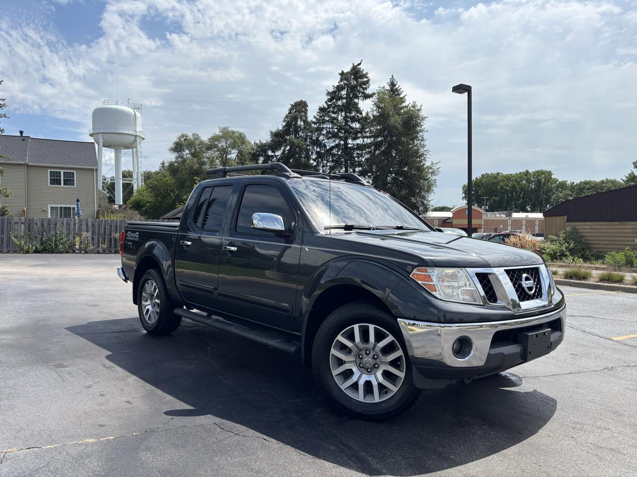 Nissan Frontier SL Crew Cab 4WD 2011