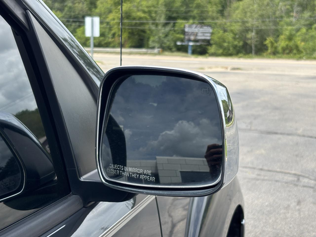 Nissan Frontier SL Crew Cab 4WD 2011