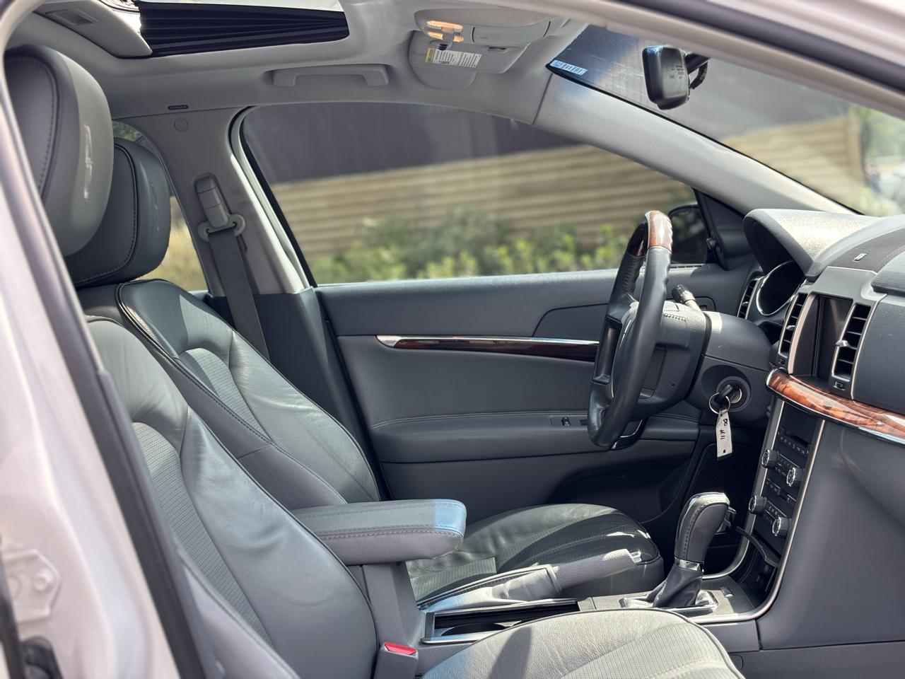 Lincoln MKZ AWD 2010
