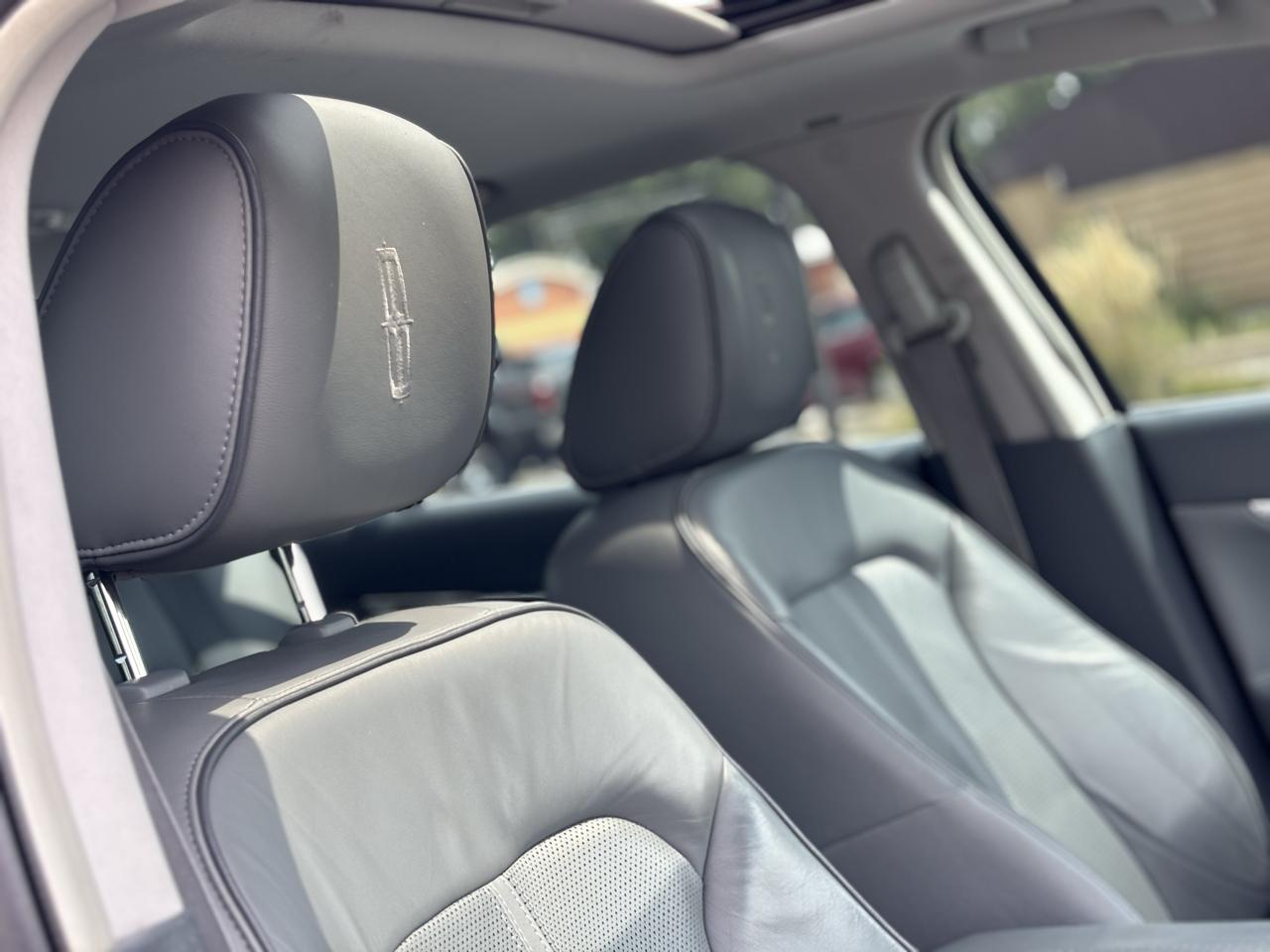 Lincoln MKZ AWD 2010