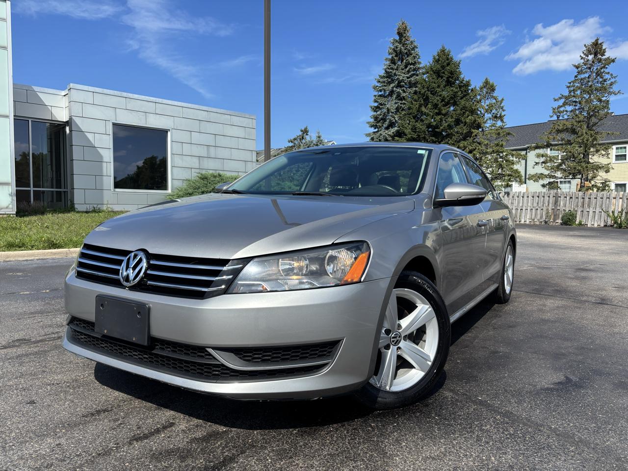 Volkswagen Passat 2.5L SE AT 2012
