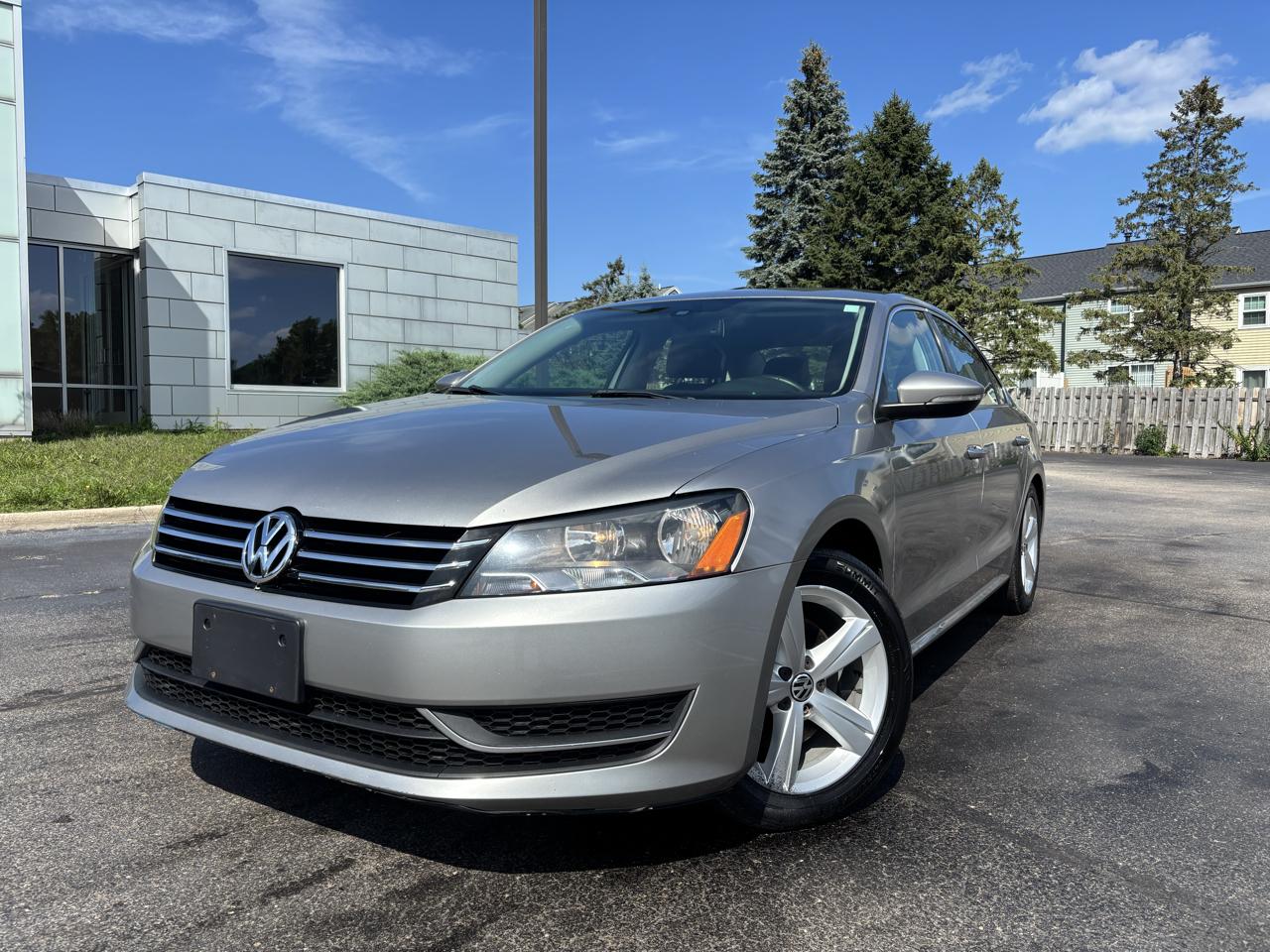 Volkswagen Passat 2.5L SE AT 2012