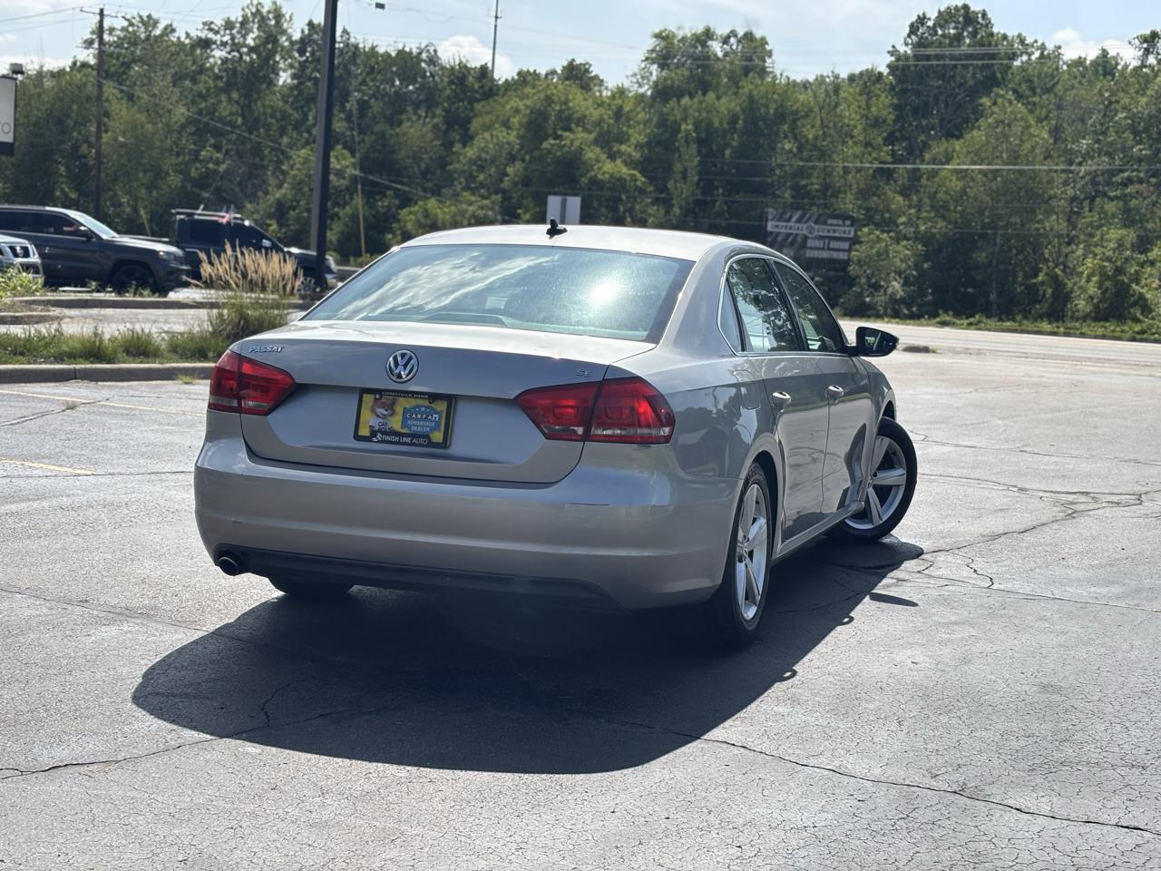 Volkswagen Passat 2.5L SE AT 2012