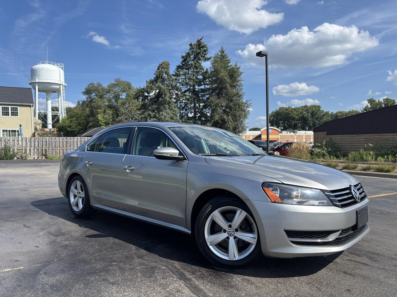 Volkswagen Passat 2.5L SE AT 2012