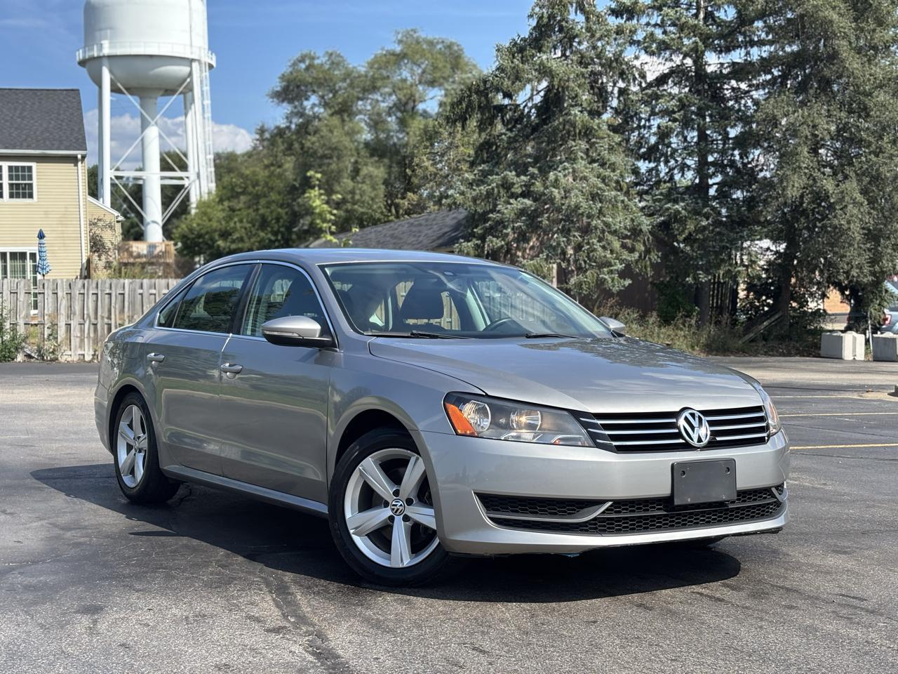 Volkswagen Passat 2.5L SE AT 2012