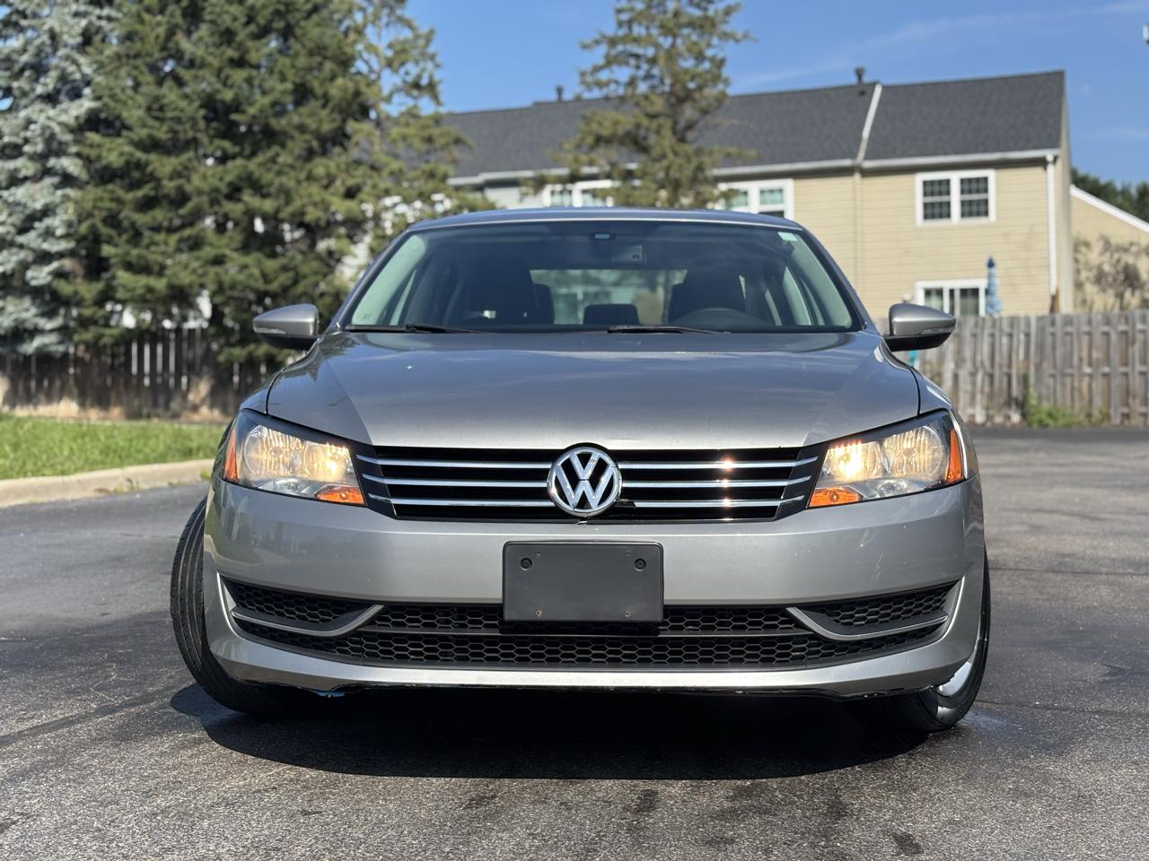 Volkswagen Passat 2.5L SE AT 2012