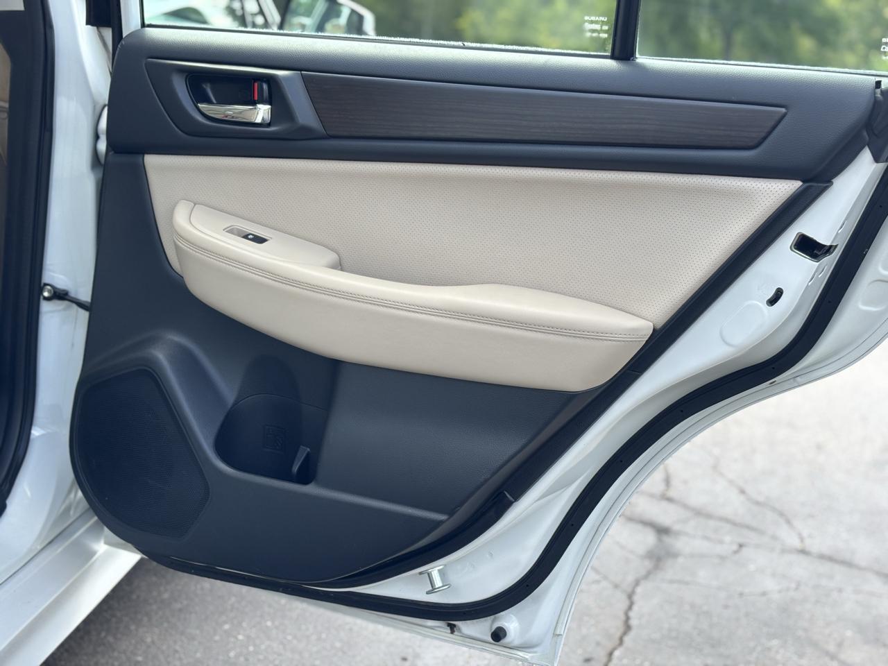 Subaru Legacy 3.6R Limited 2015