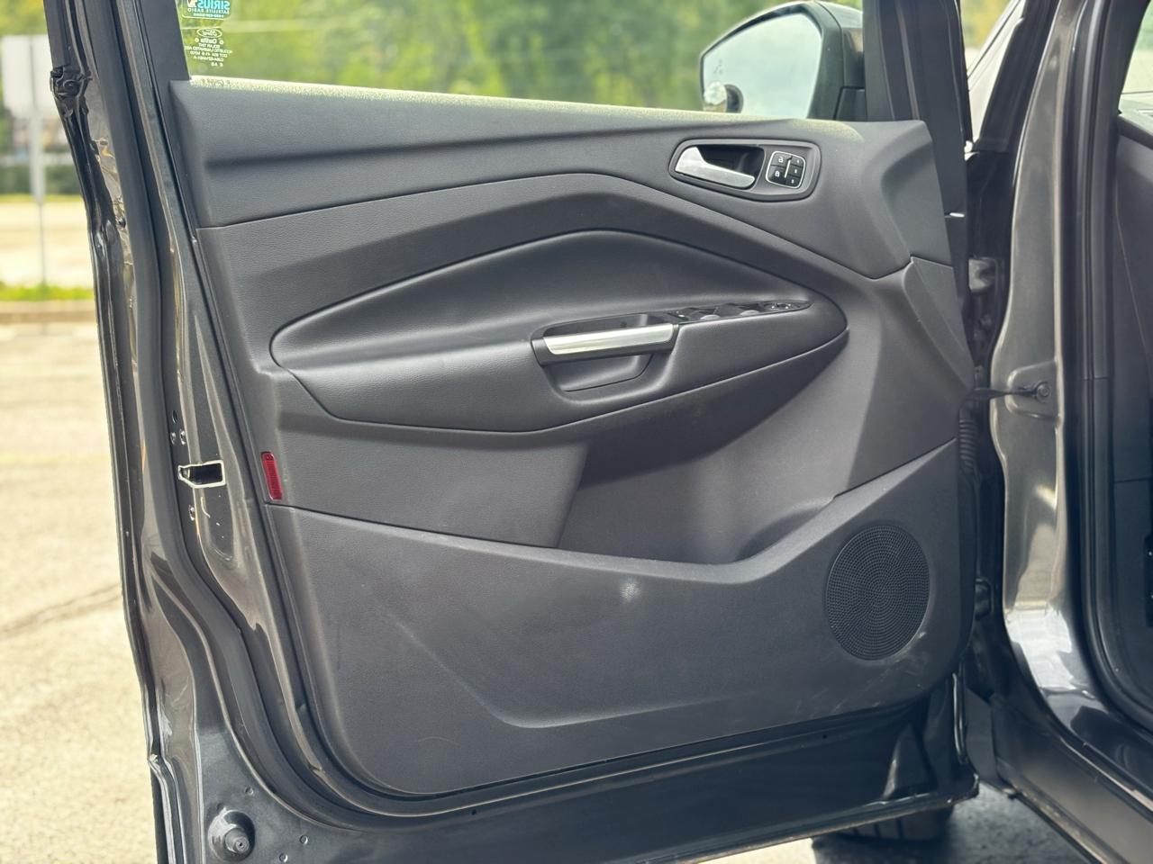 Ford Escape Titanium 4WD 2017