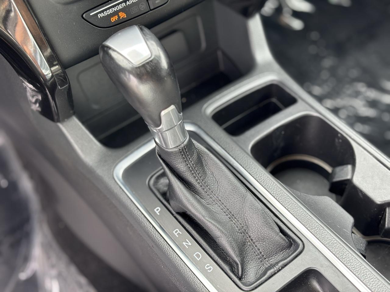 Ford Escape Titanium 4WD 2017