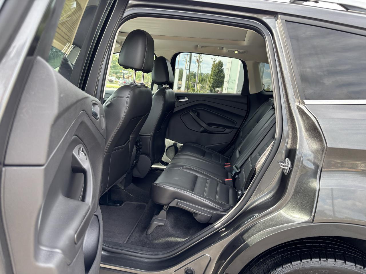 Ford Escape Titanium 4WD 2017