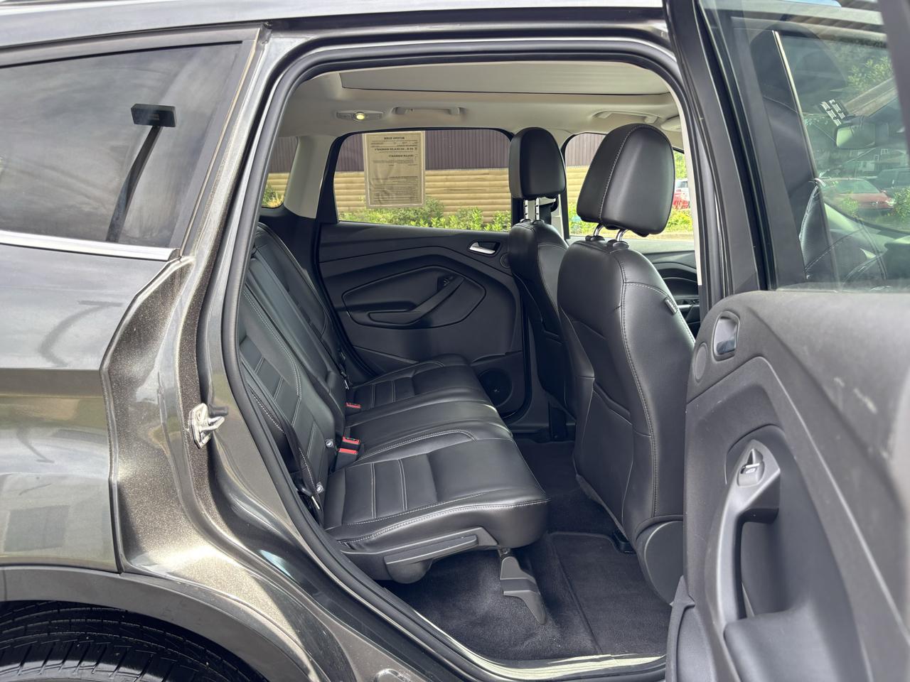Ford Escape Titanium 4WD 2017