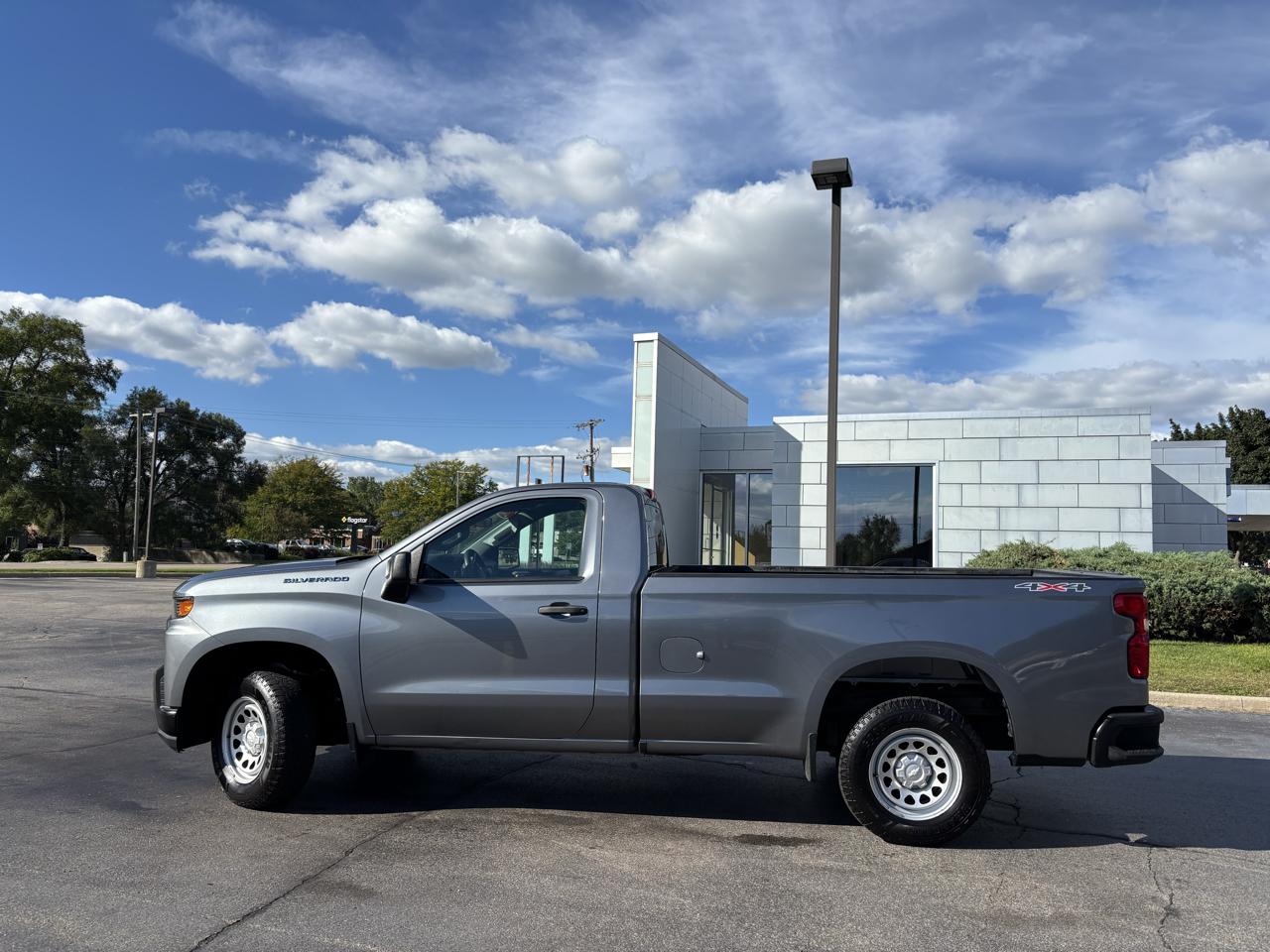 Chevrolet Silverado 1500 4WD Reg Cab 140" Work Truck 2021