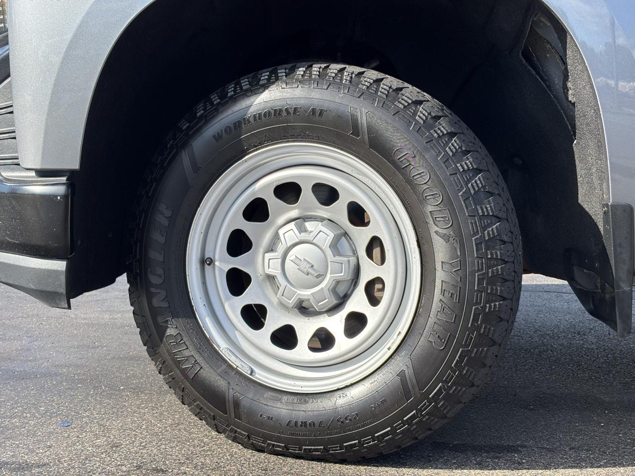 Chevrolet Silverado 1500 4WD Reg Cab 140" Work Truck 2021