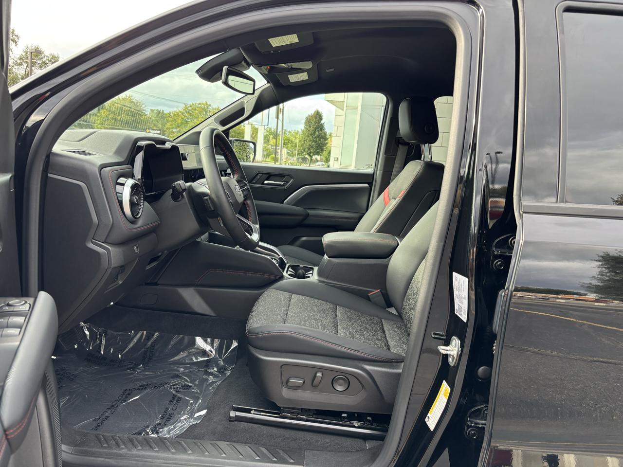 Chevrolet Colorado 4WD Crew Cab Z71 2023